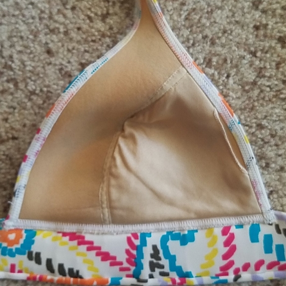 Victoria's Secret halter bikini top - Picture 5 of 9